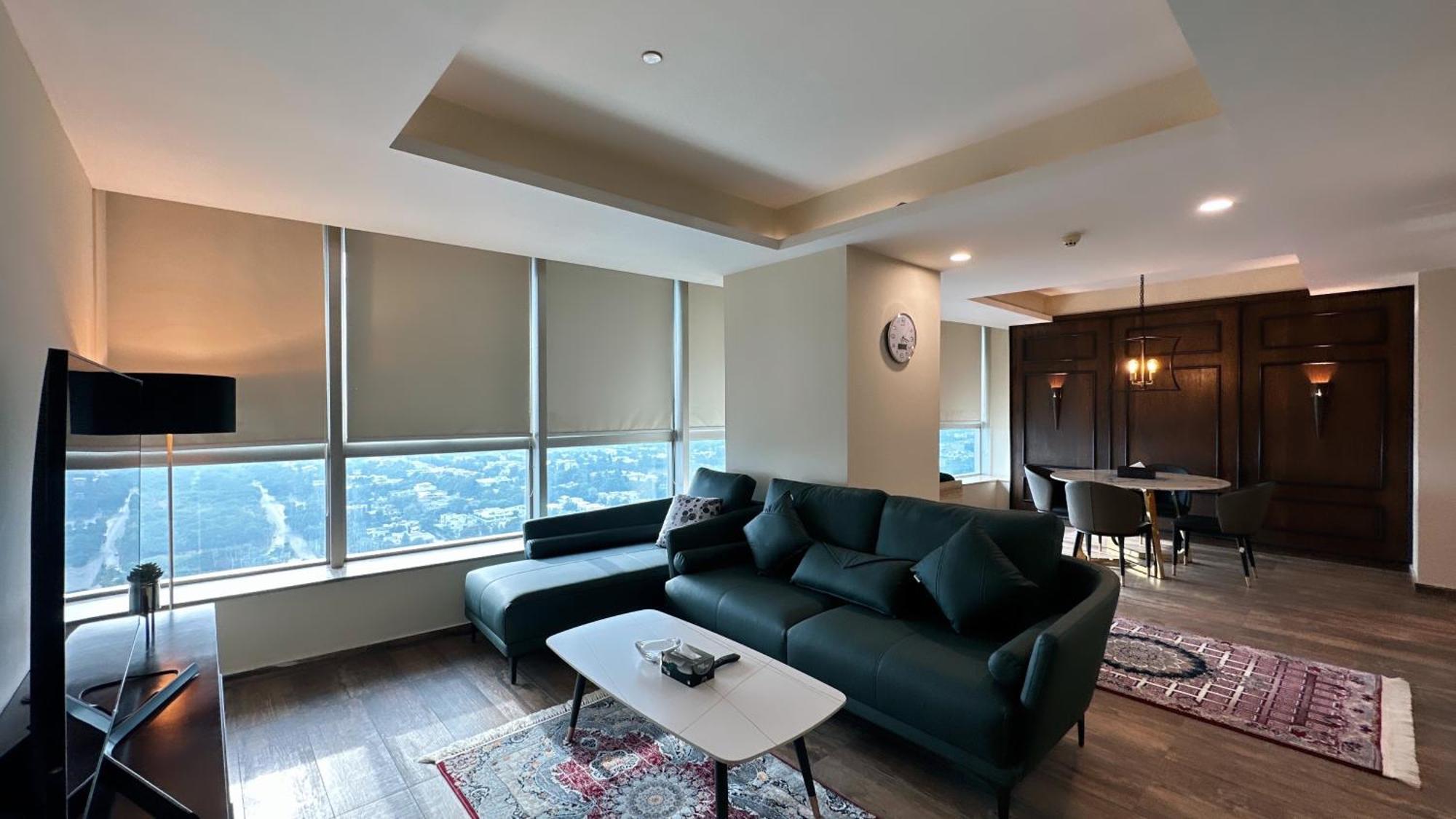 Centaurus Apartment City View Three Beds อิสลามาบัด ภายนอก รูปภาพ