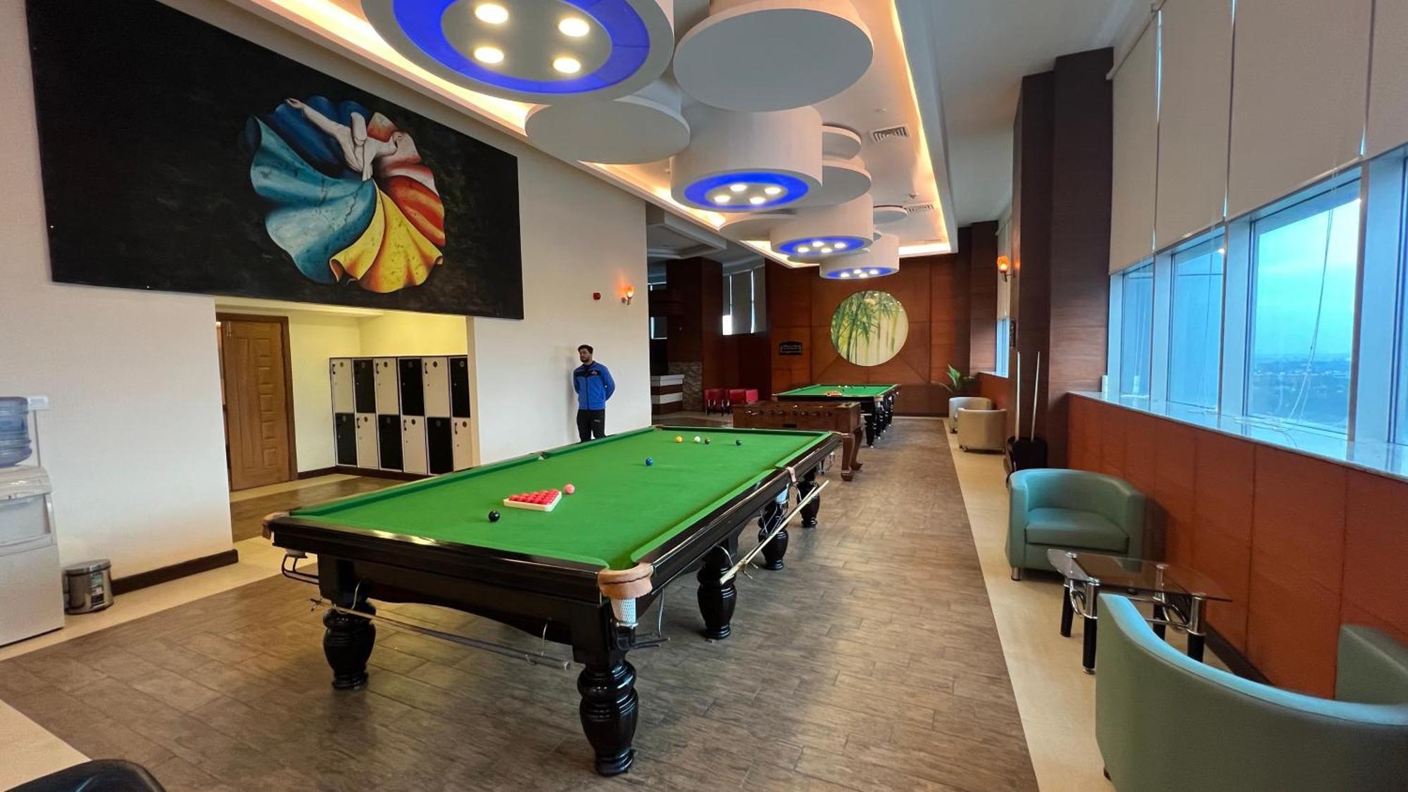 Centaurus Apartment City View Three Beds อิสลามาบัด ภายนอก รูปภาพ