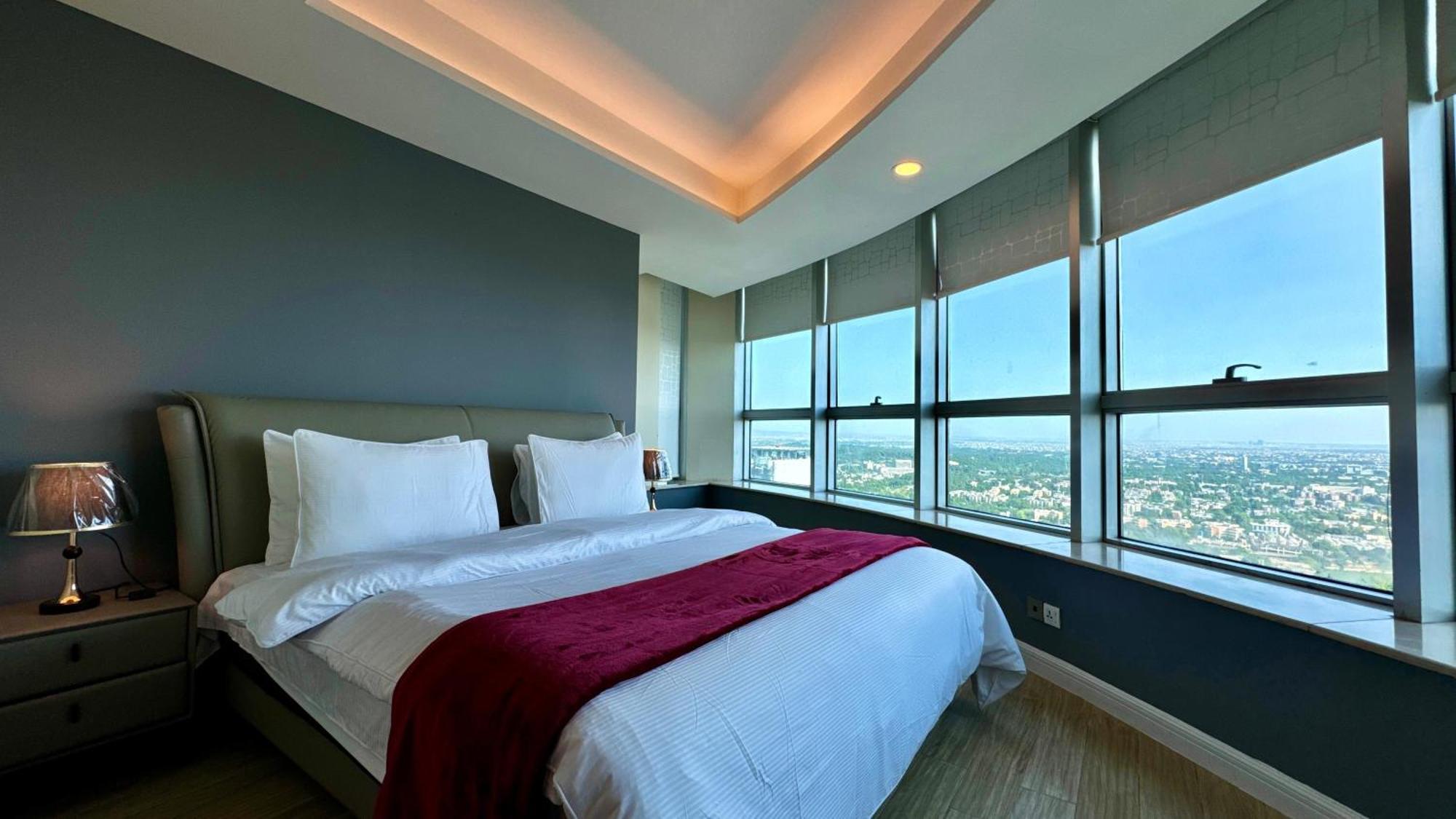 Centaurus Apartment City View Three Beds อิสลามาบัด ภายนอก รูปภาพ