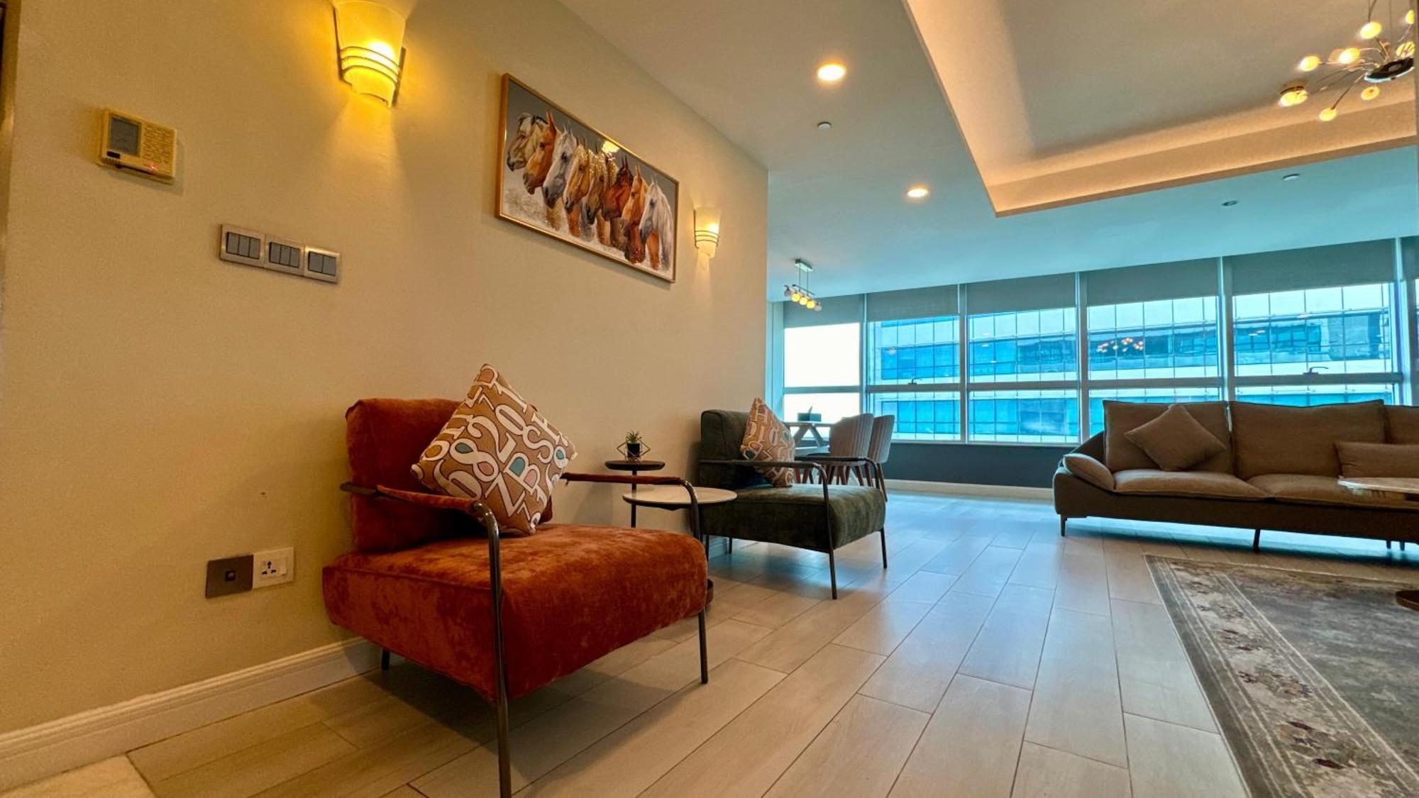 Centaurus Apartment City View Three Beds อิสลามาบัด ภายนอก รูปภาพ