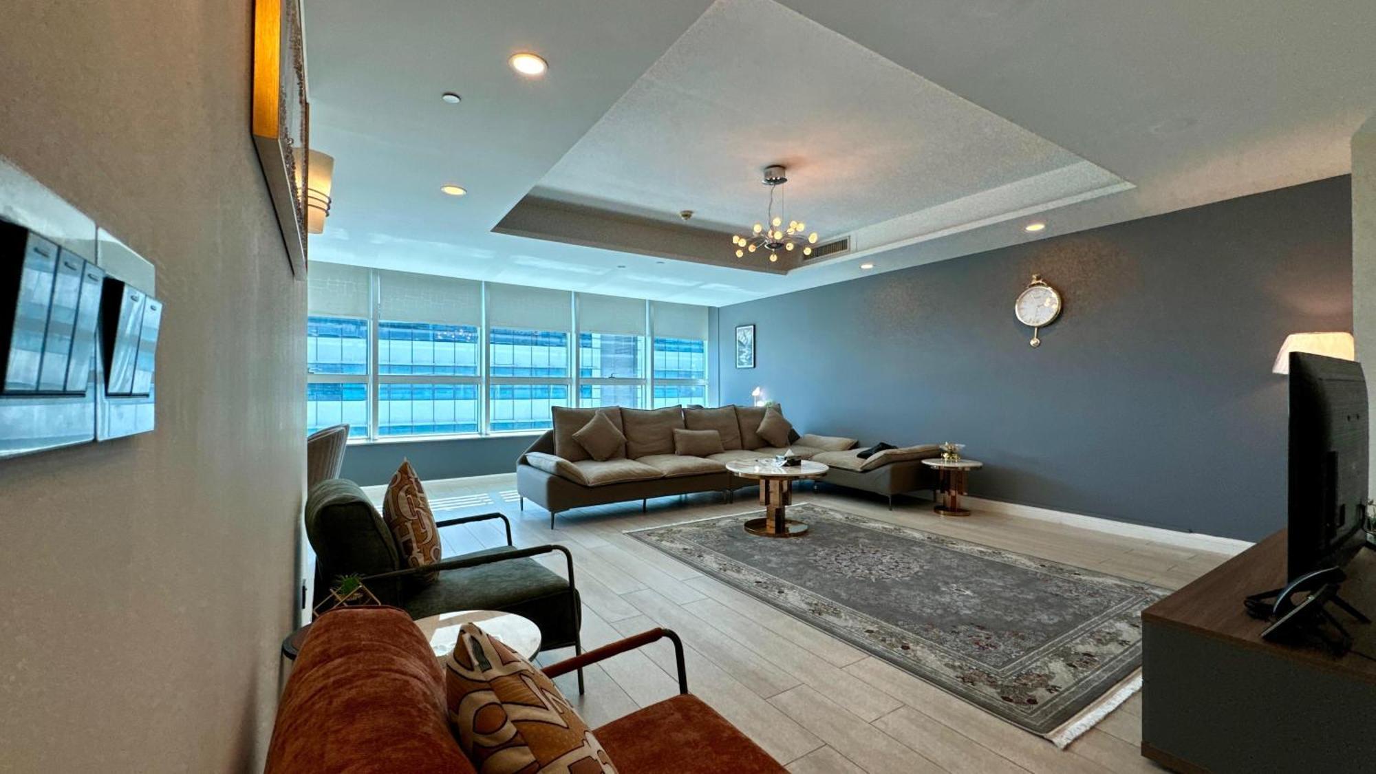 Centaurus Apartment City View Three Beds อิสลามาบัด ภายนอก รูปภาพ